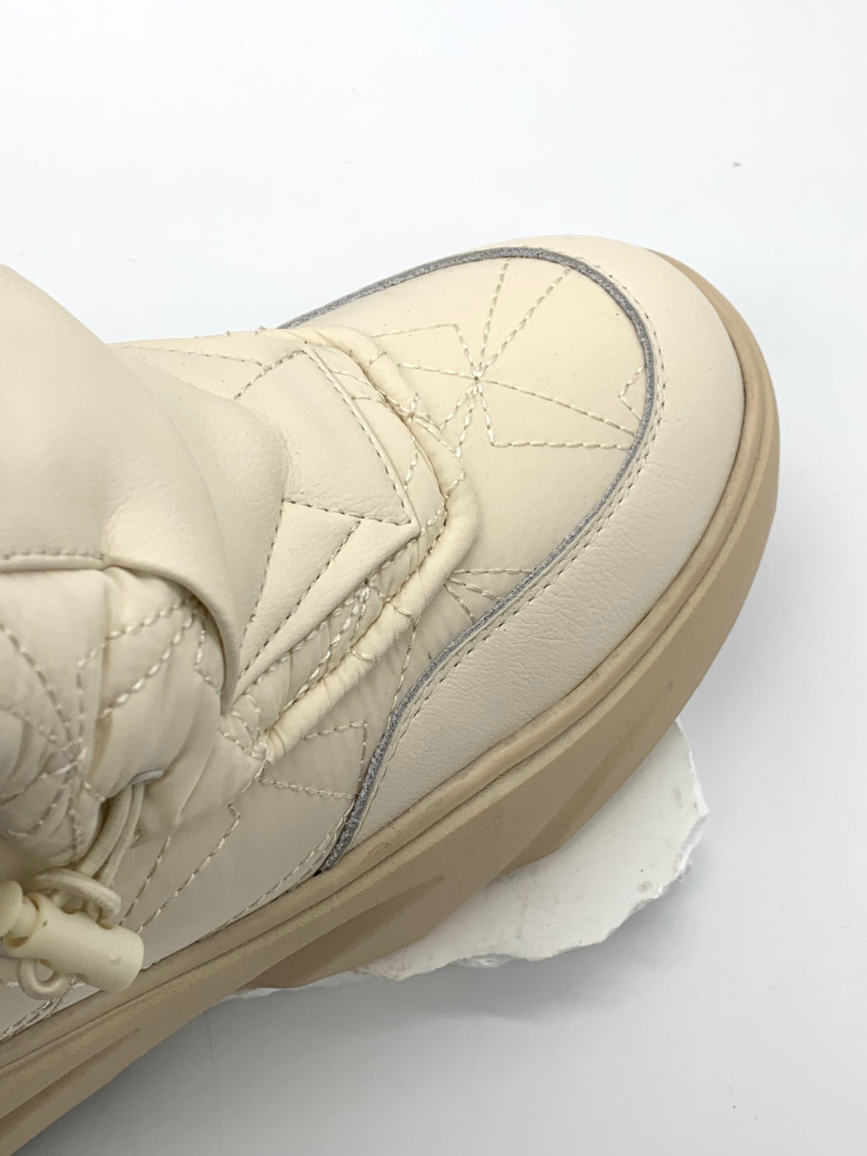 Women's Beige Quilted Winter Sneakers with Fleece Lining, Hook - Loop Strap & Chunky Sole