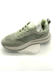 Women's light green sneakers with lace-ups, breathable and stylish for casual wear