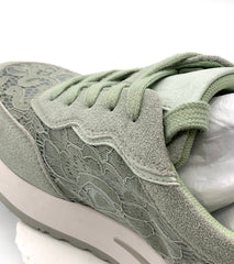 Women's light green sneakers with lace-ups, breathable and stylish for casual wear