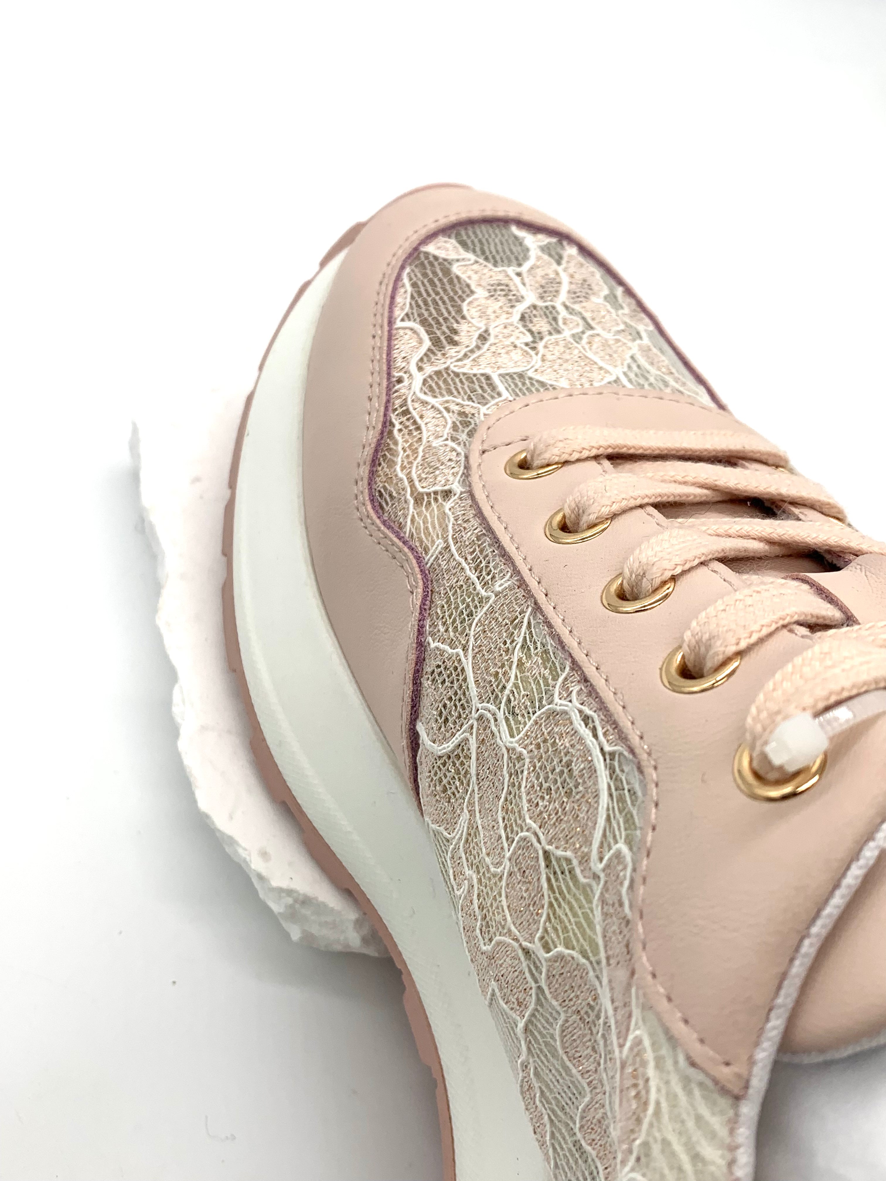 Women's Beige Leather Sneakers with Lace Panels, Stylish & Breathable for Casual Outfits