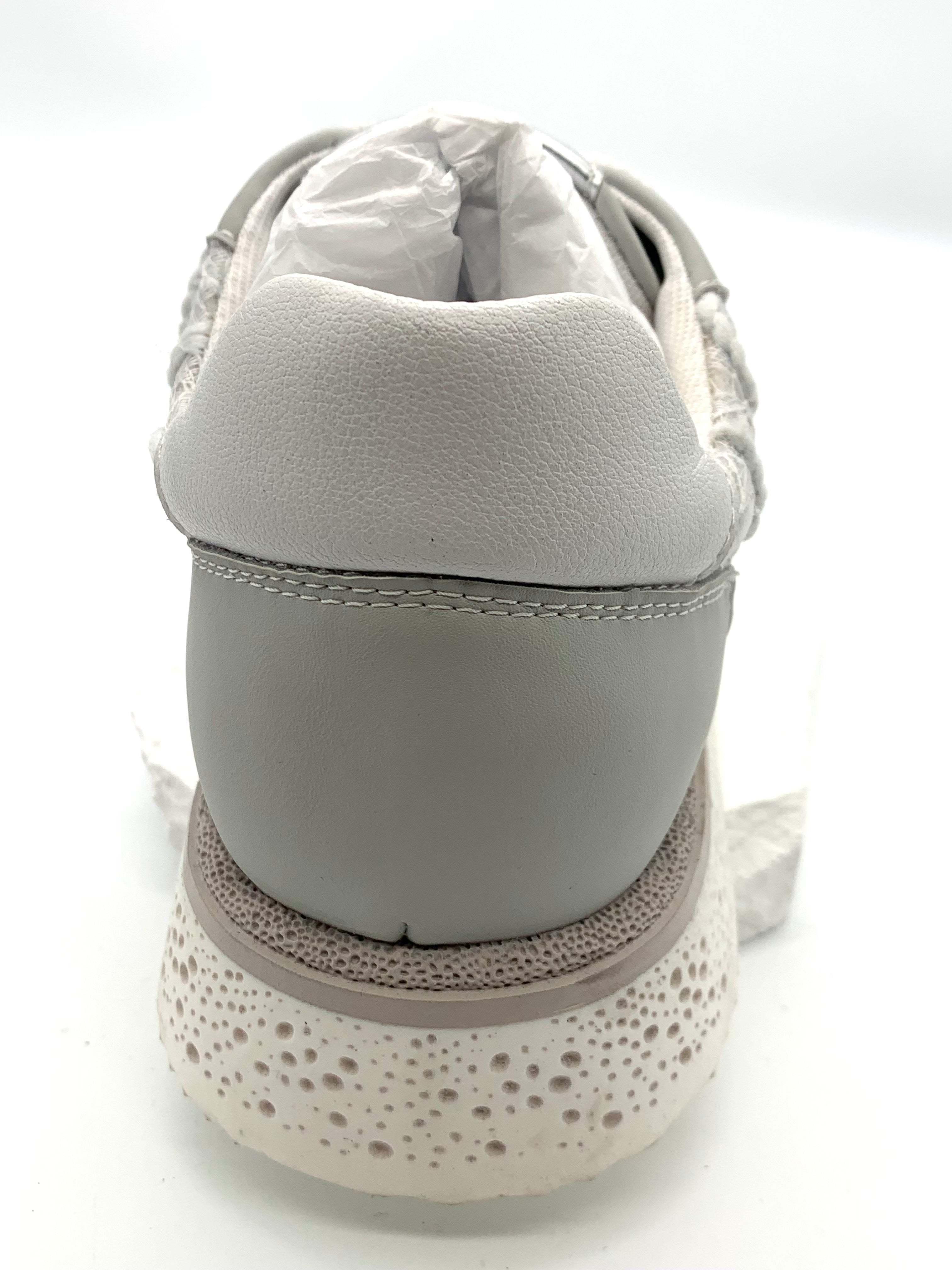 Women's Light Gray Leather Sneakers with Lace Details, Breathable & Stylish Casual Shoes