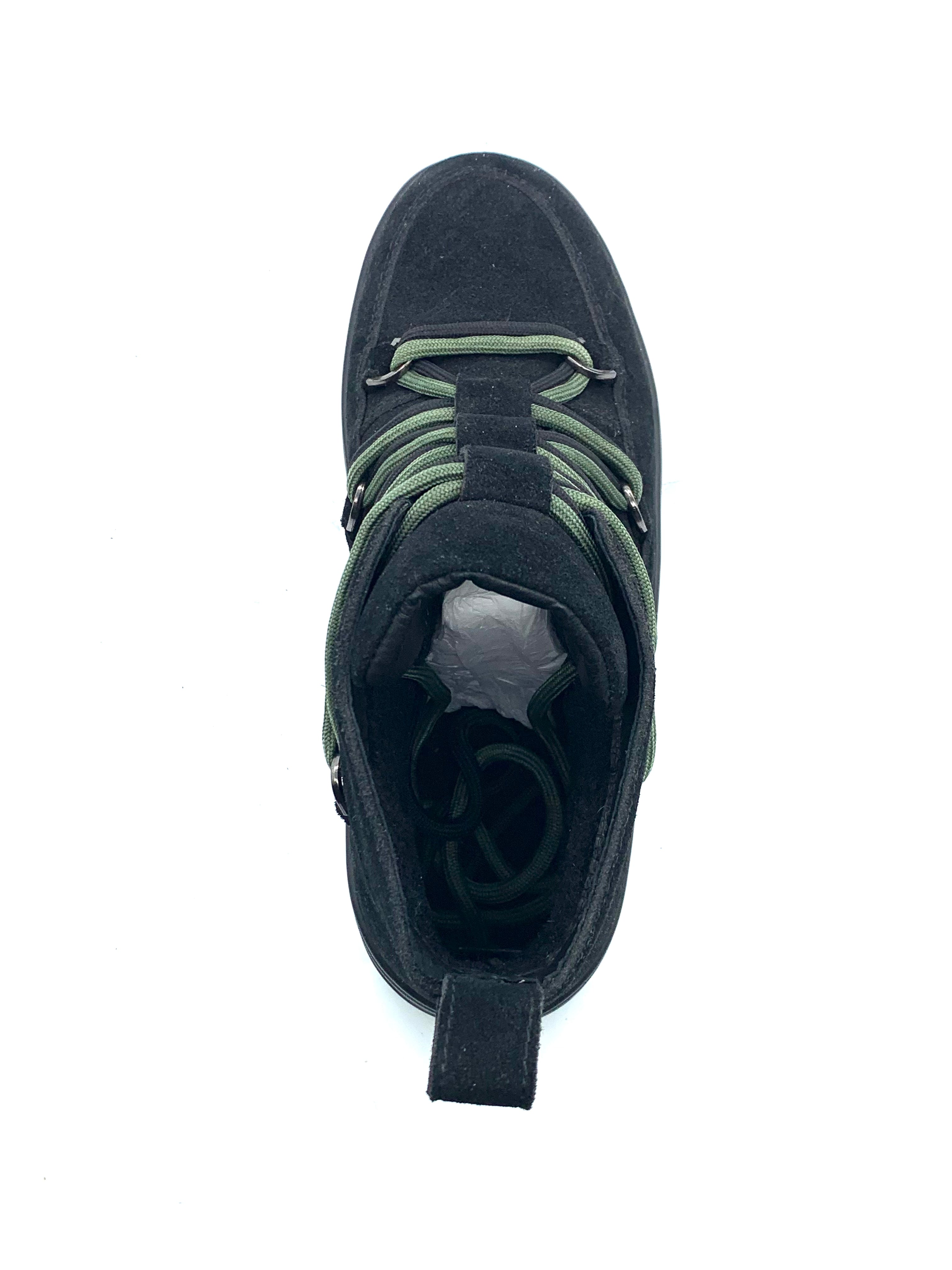 Men's Black shoes - Top Sneakers with Green Laces & Contrast Sole