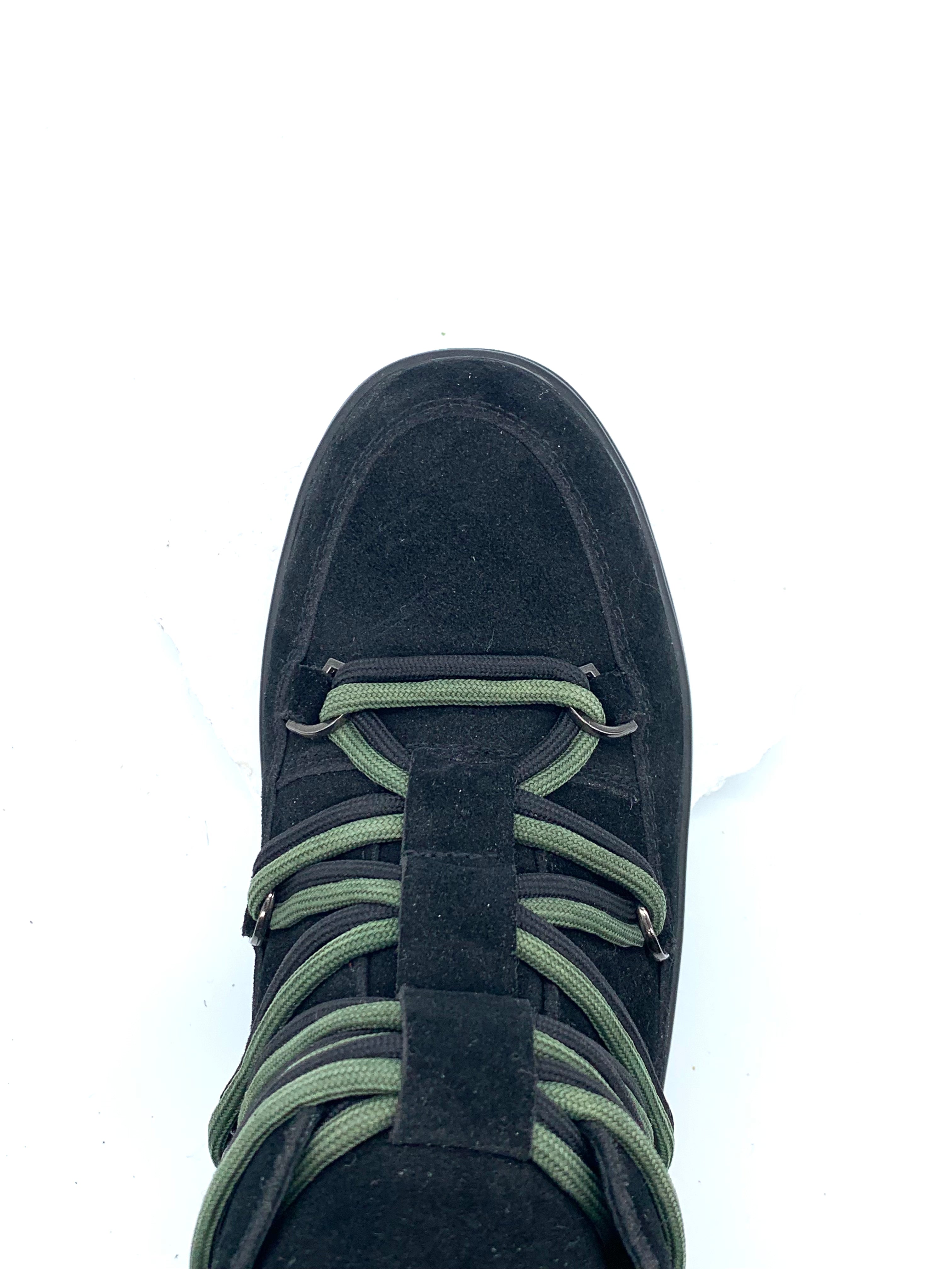 Men's Black shoes - Top Sneakers with Green Laces & Contrast Sole
