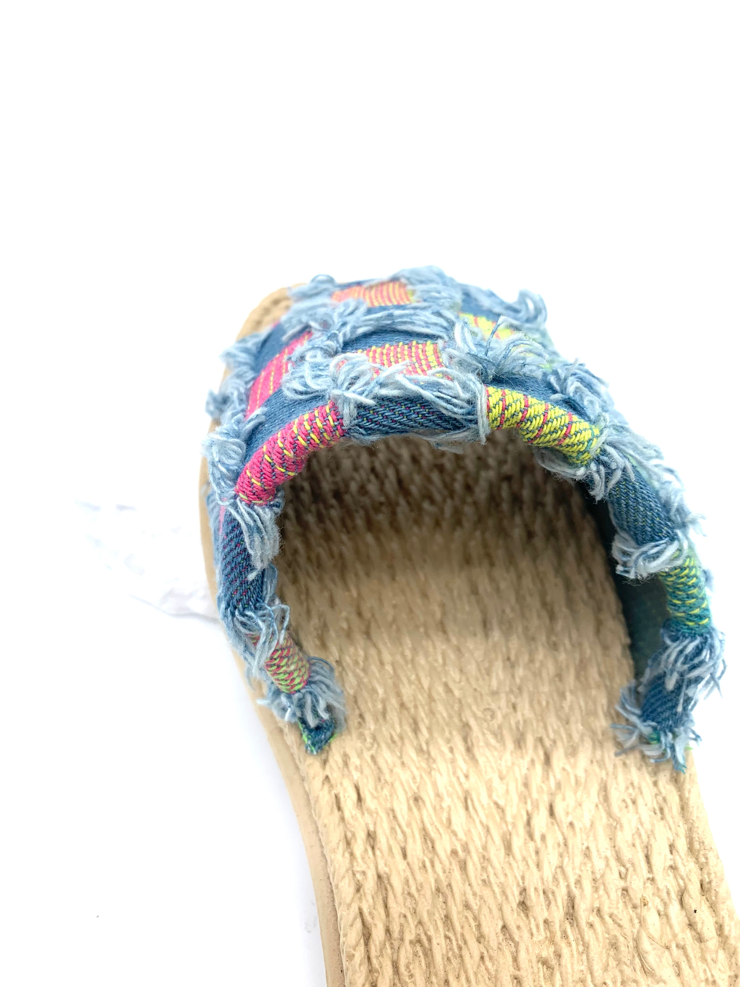 Patchwork denim and woven slippers - a bohemian holiday on your feet