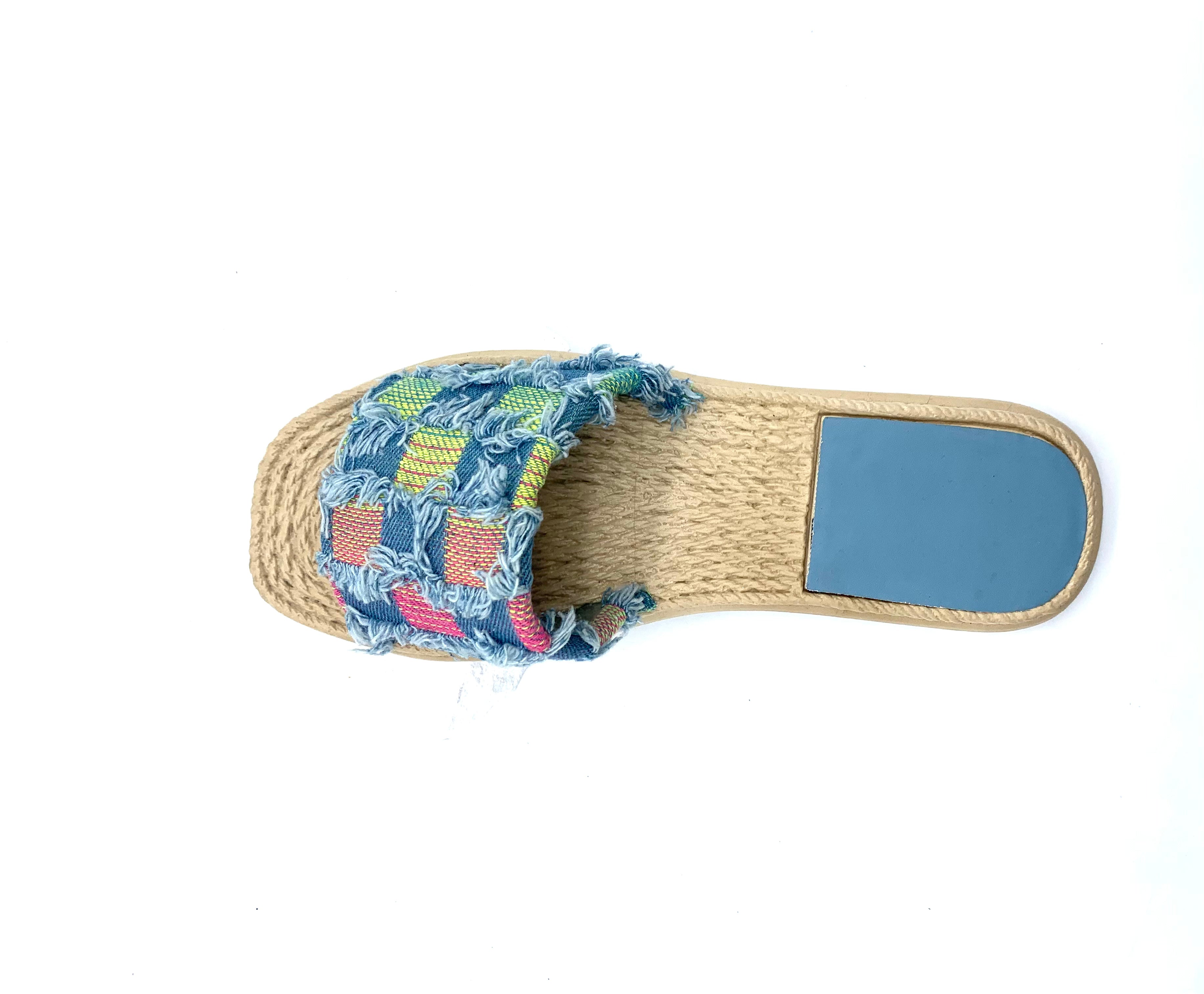 Patchwork denim and woven slippers - a bohemian holiday on your feet
