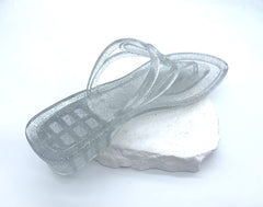 Women's Clear Sequin Jelly Flip Flops with Heart-Shaped Straps