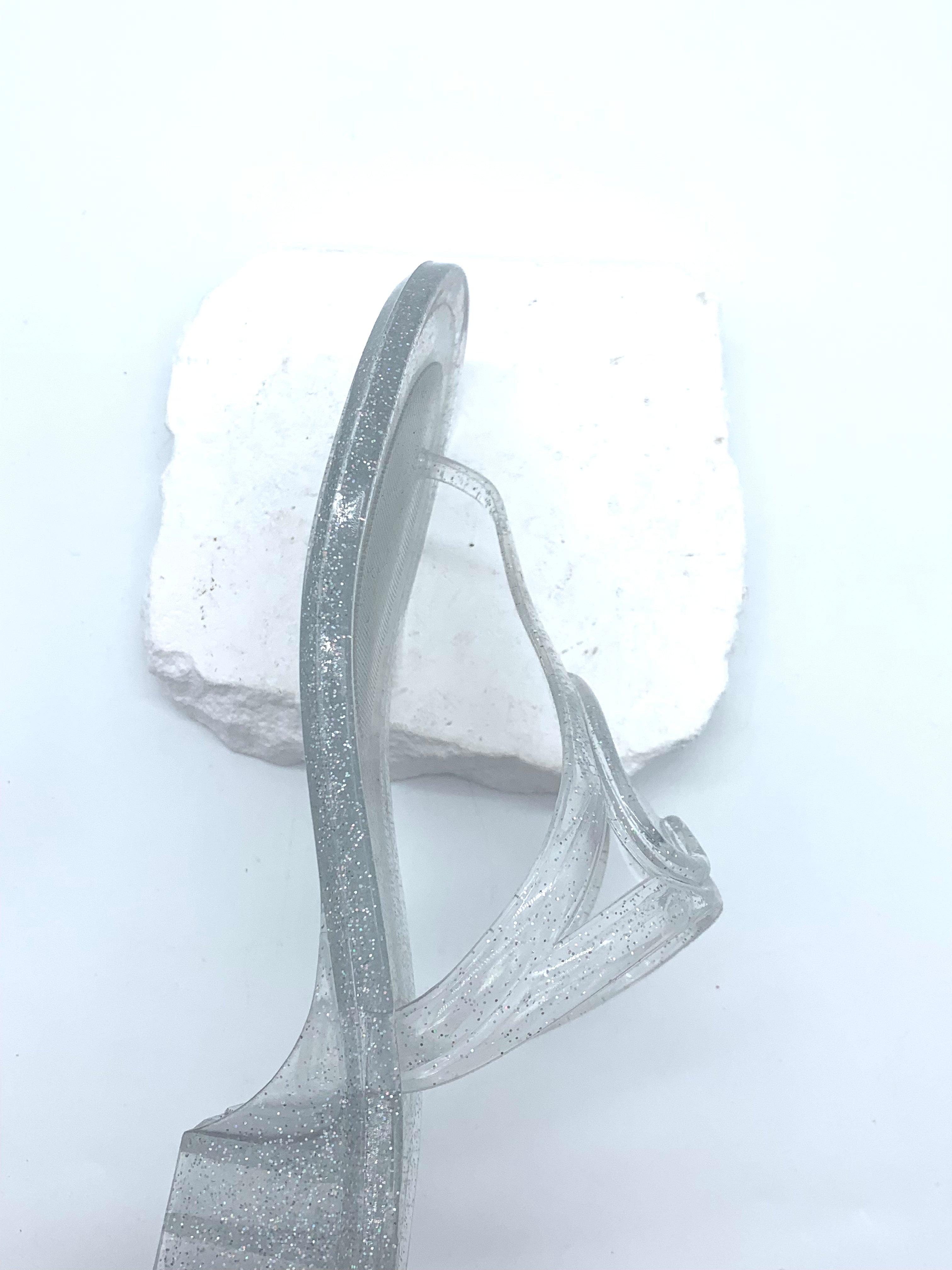 Women's Clear Sequin Jelly Flip Flops with Heart-Shaped Straps